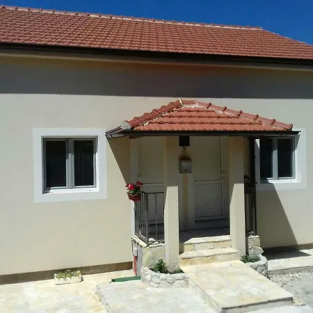 Jadranka Apartment Vinisce